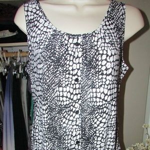 VINTAGE SUZIE NEW BLACK WHITE BUTTON DOWN BLOUSE